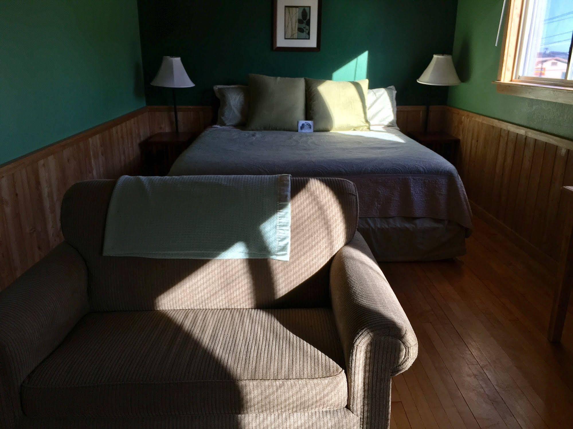 A Stay Inn Ely Bagian luar foto